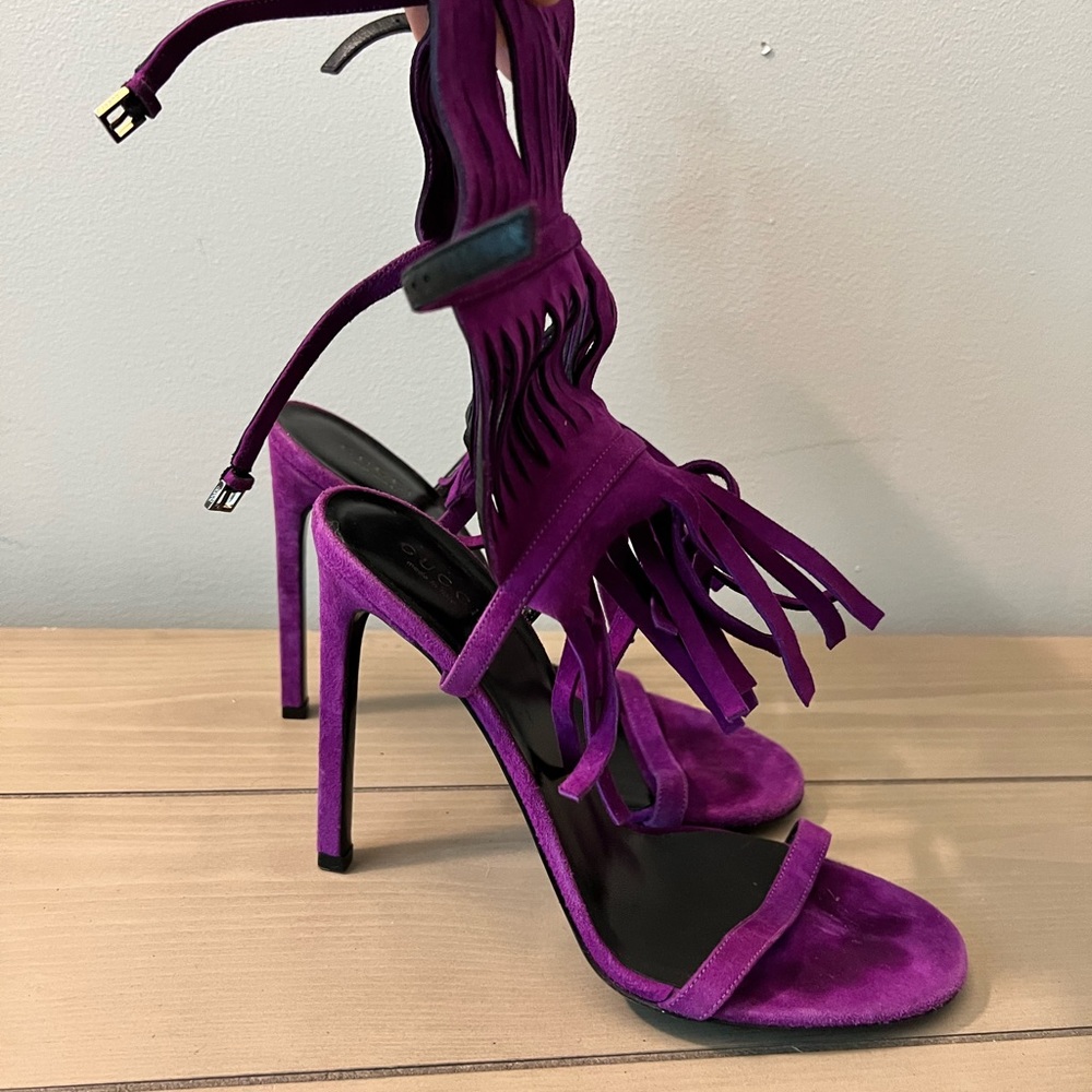 Gucci sandal heel